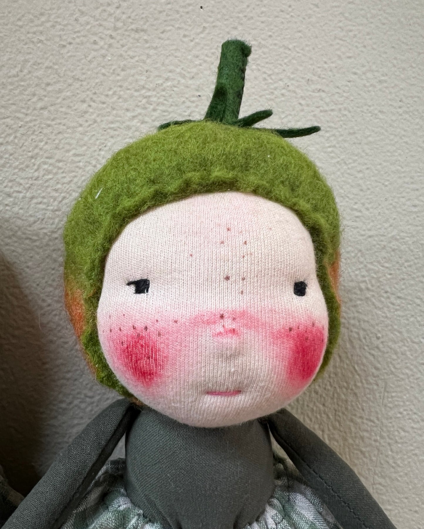 Green Tomato Friend | Fair Skin