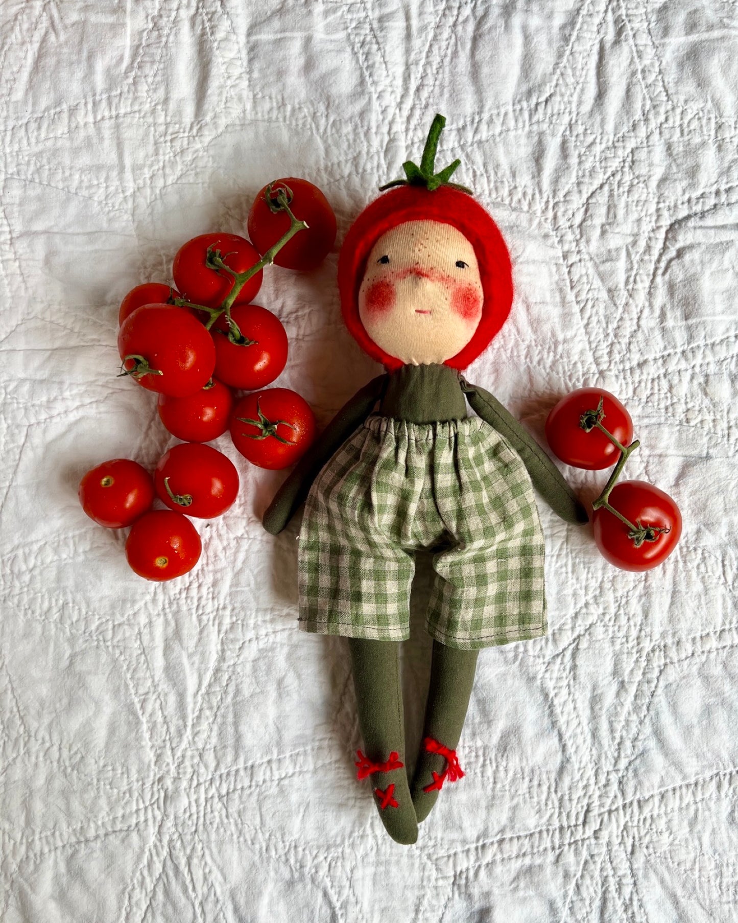 Red Tomato Friend | Tan Skin