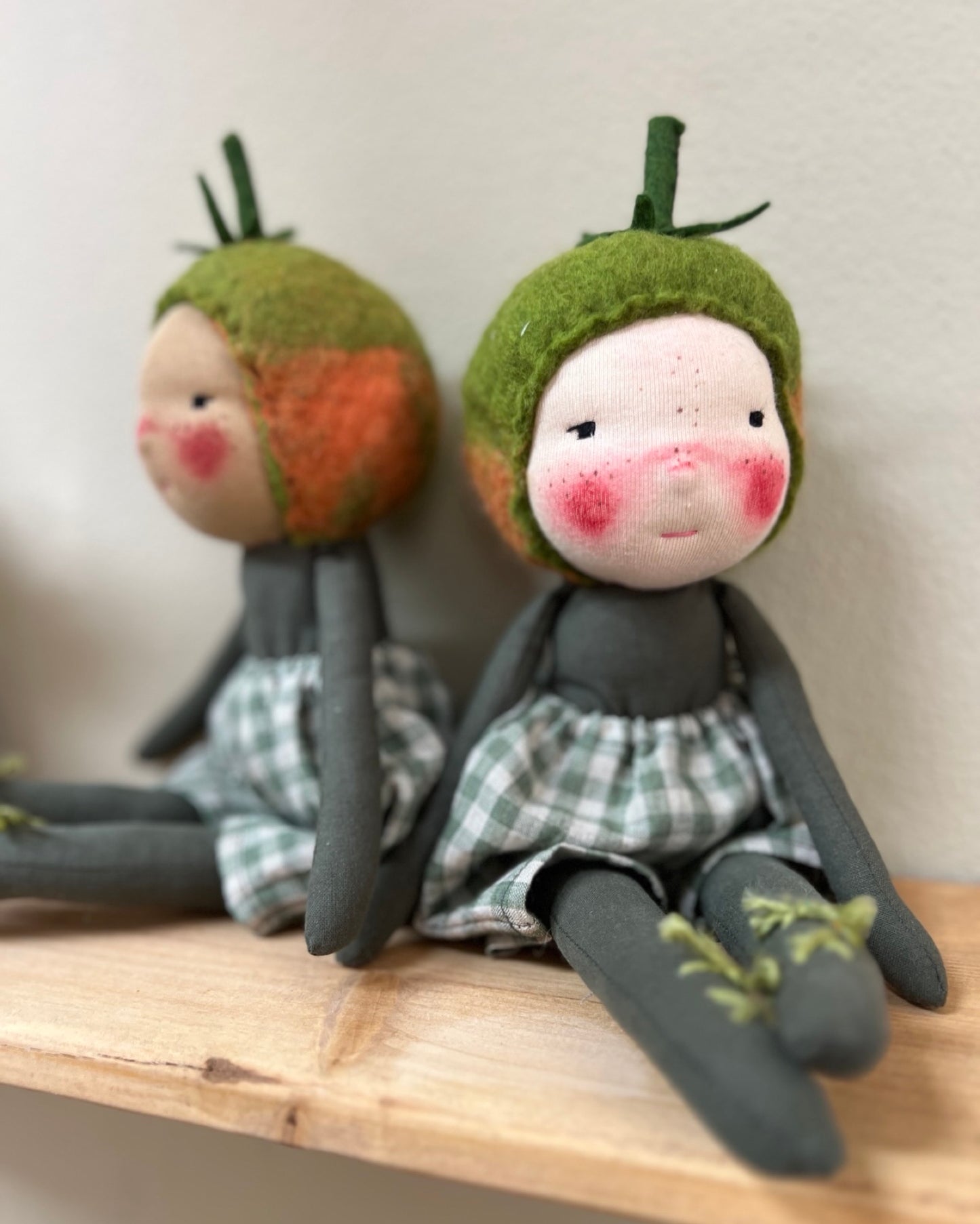Green Tomato Friend | Fair Skin