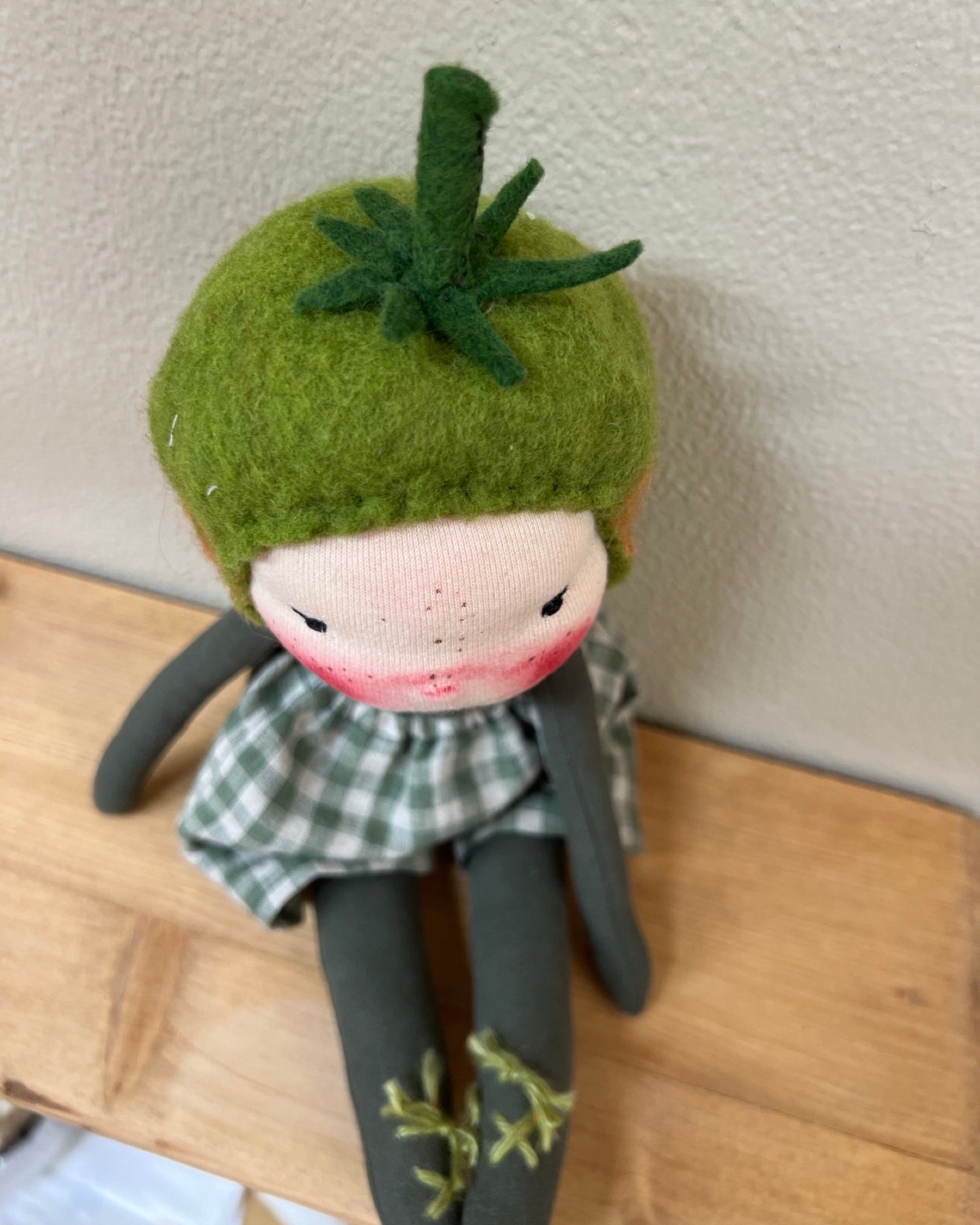 Green Tomato Friend | Fair Skin