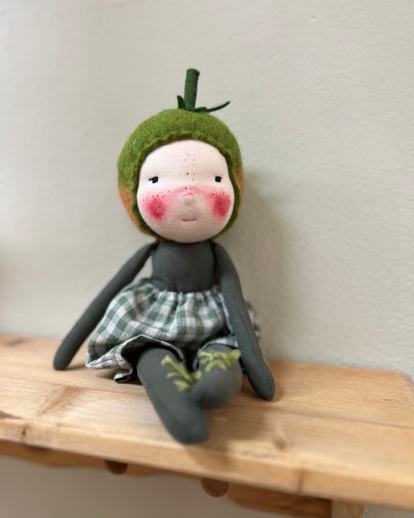 Green Tomato Friend | Fair Skin