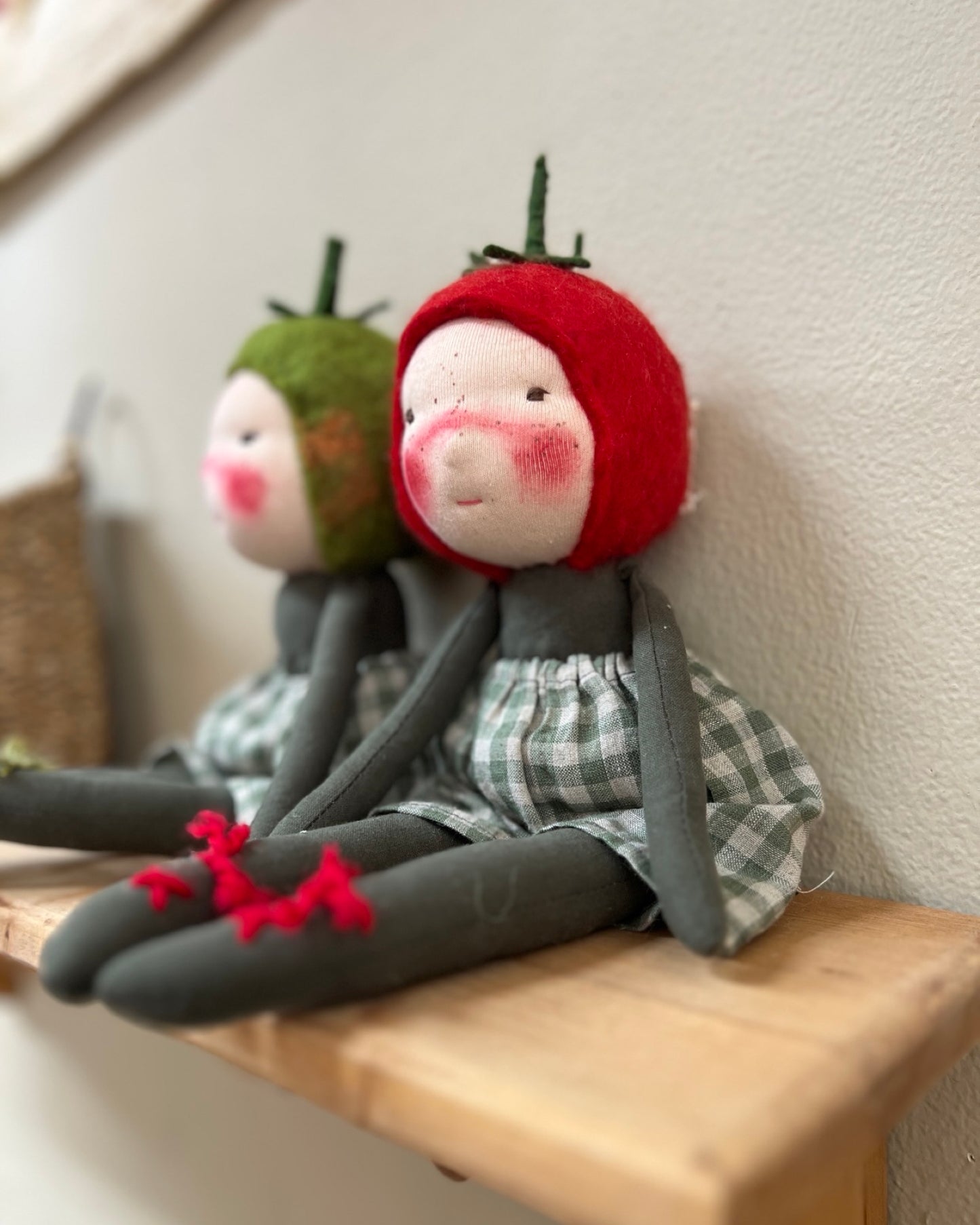 Red Tomato Friend | Fair Skin