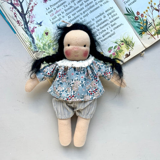 Medium Waldorf-Inspired Standing Doll – Kindred Friends | Hana