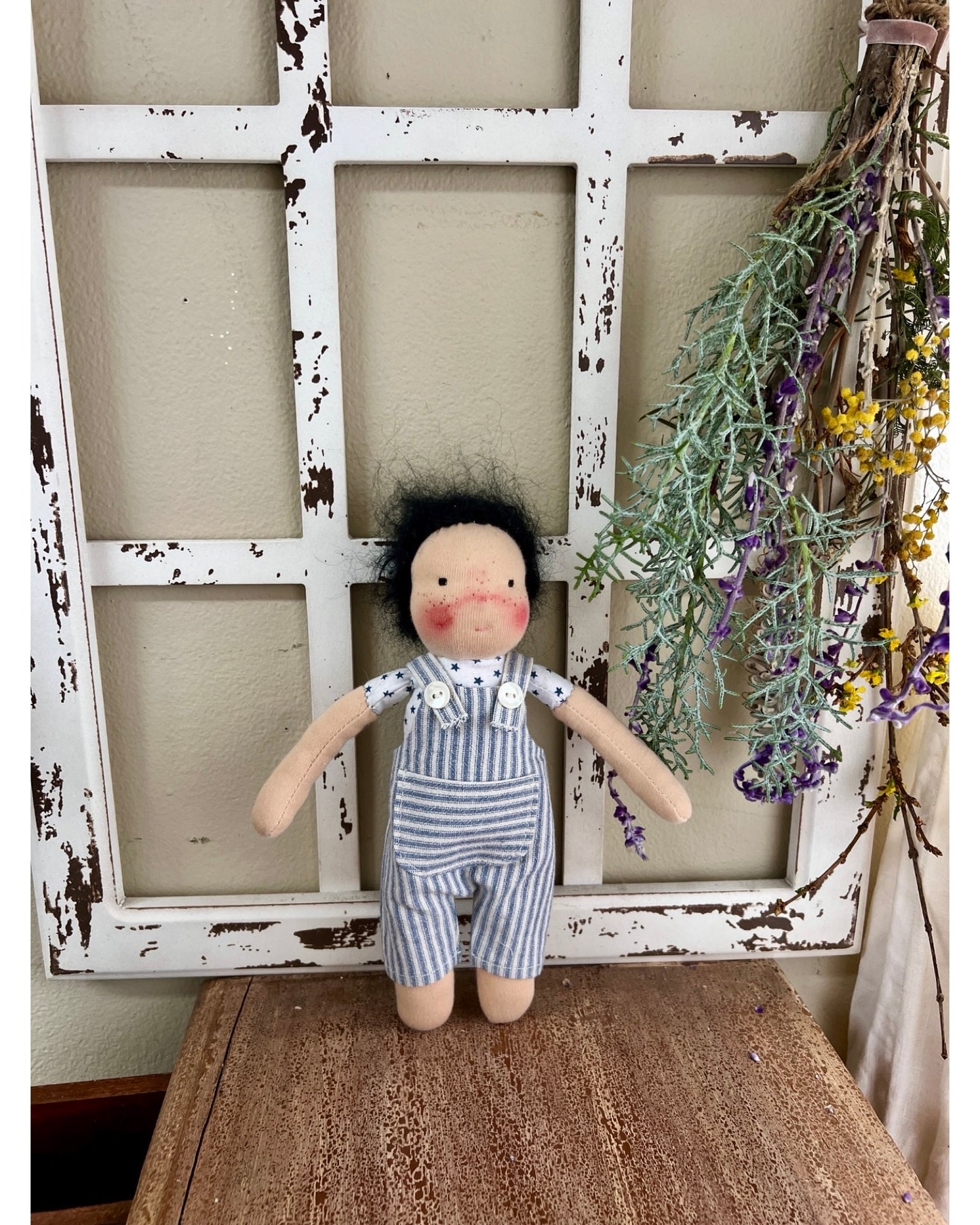 Medium Waldorf-Inspired Standing Doll – Kindred Friends | Jun