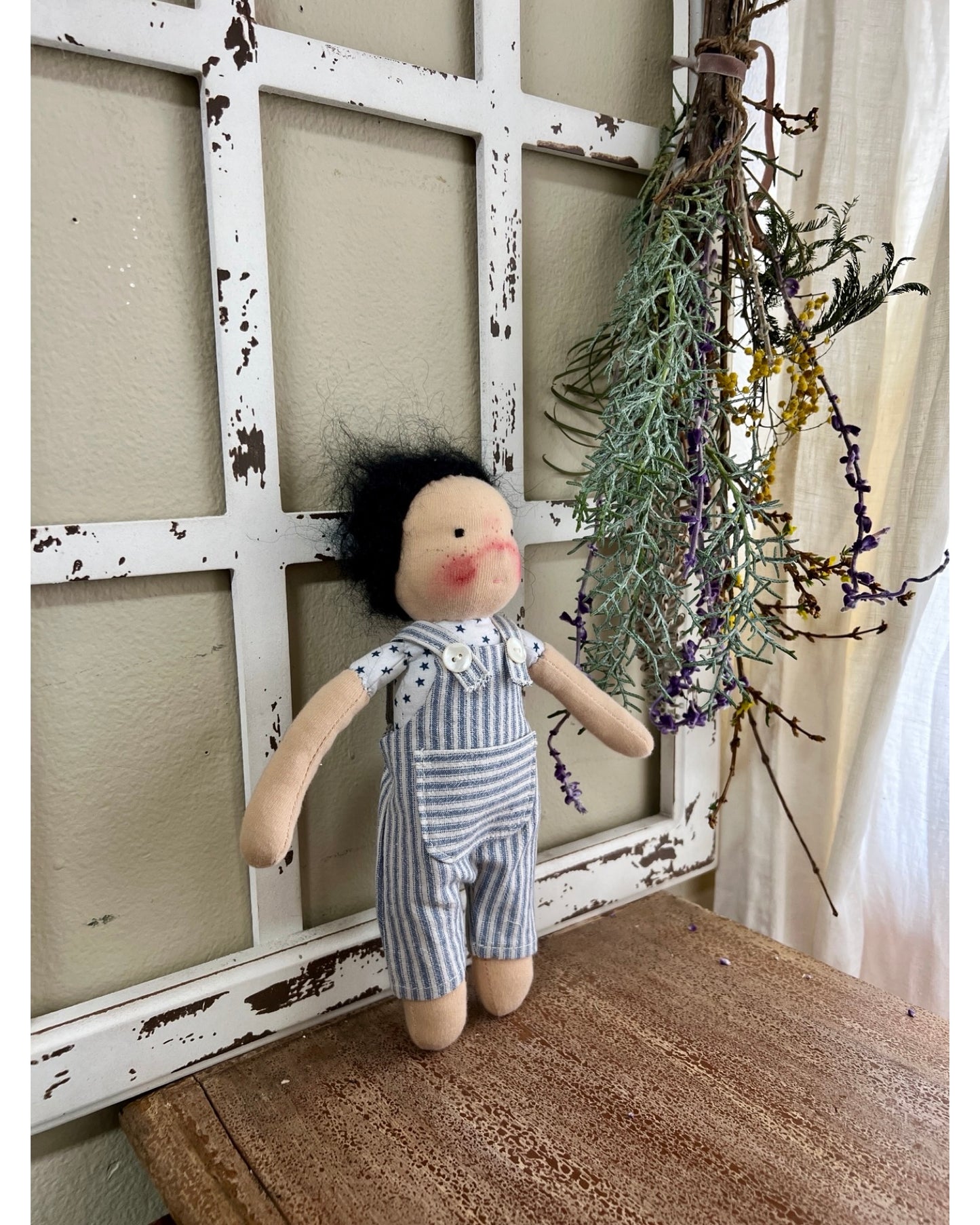 Medium Waldorf-Inspired Standing Doll – Kindred Friends | Jun