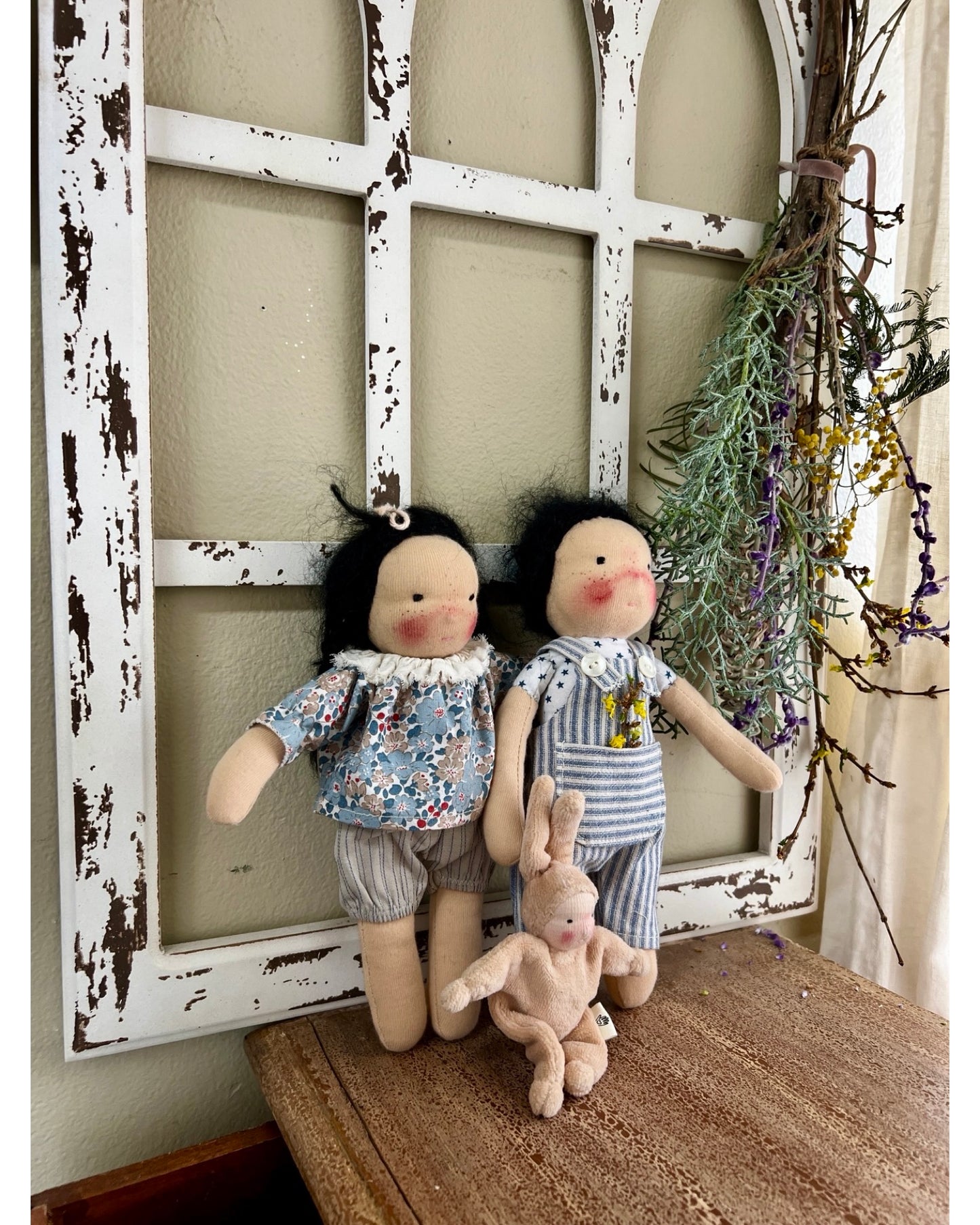 Medium Waldorf-Inspired Standing Doll – Kindred Friends | Jun