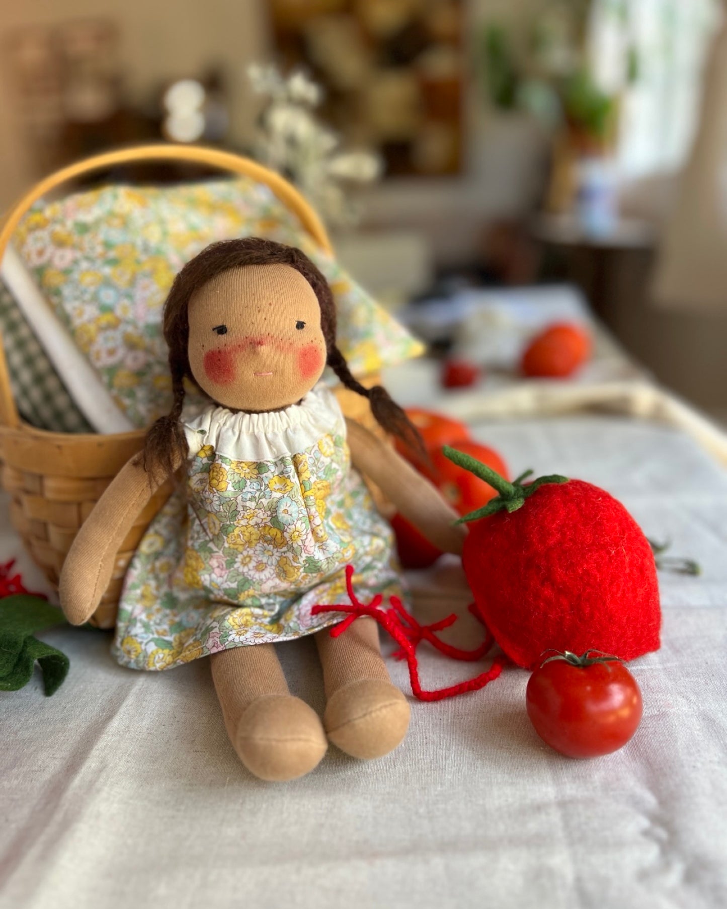 Tomato Friend Dress-Up|Cocoa Skin