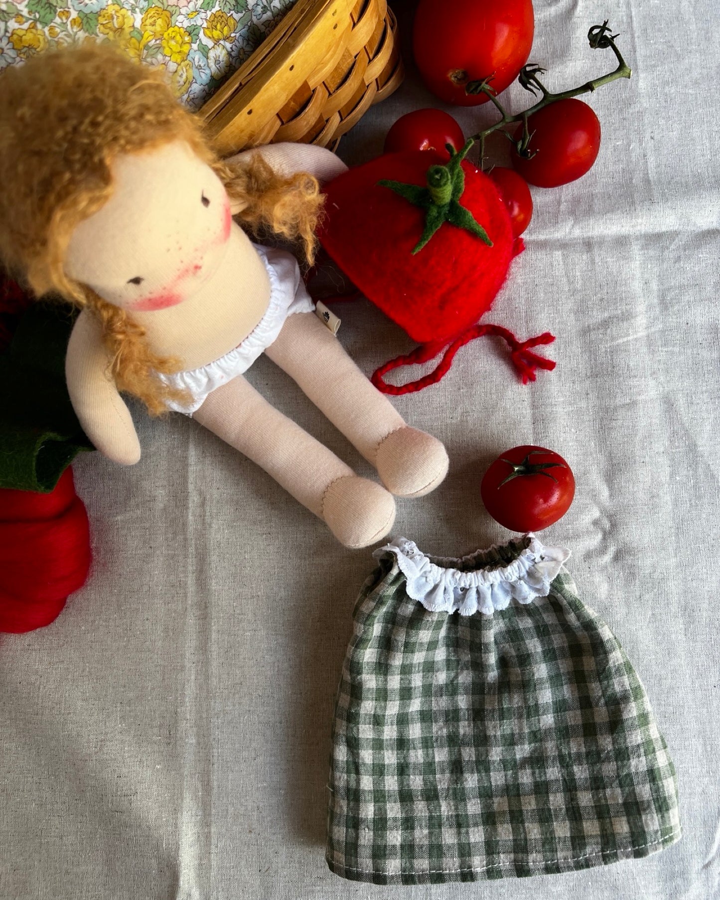 Tomato Friend Dress-Up|Fair Skin