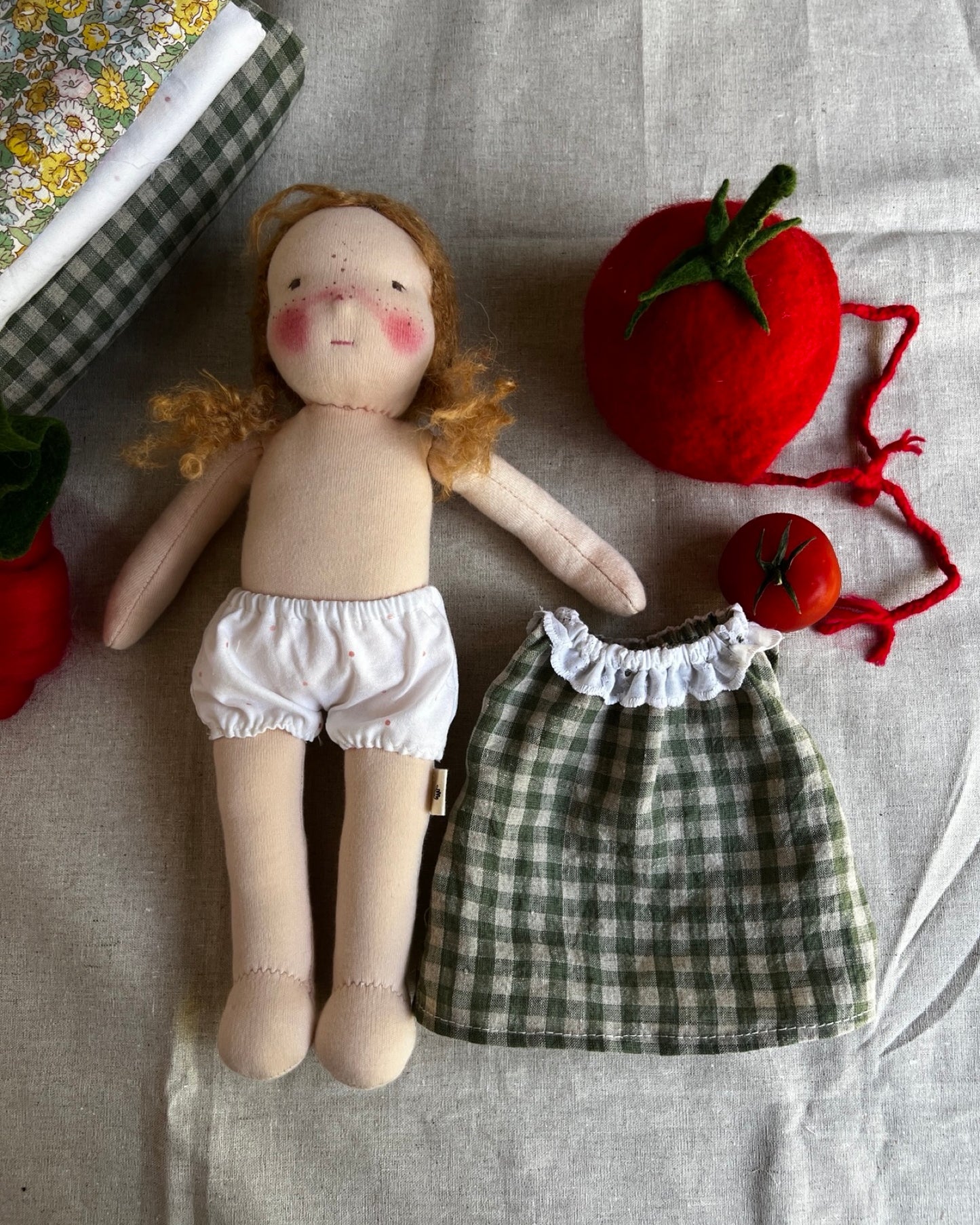Tomato Friend Dress-Up|Fair Skin