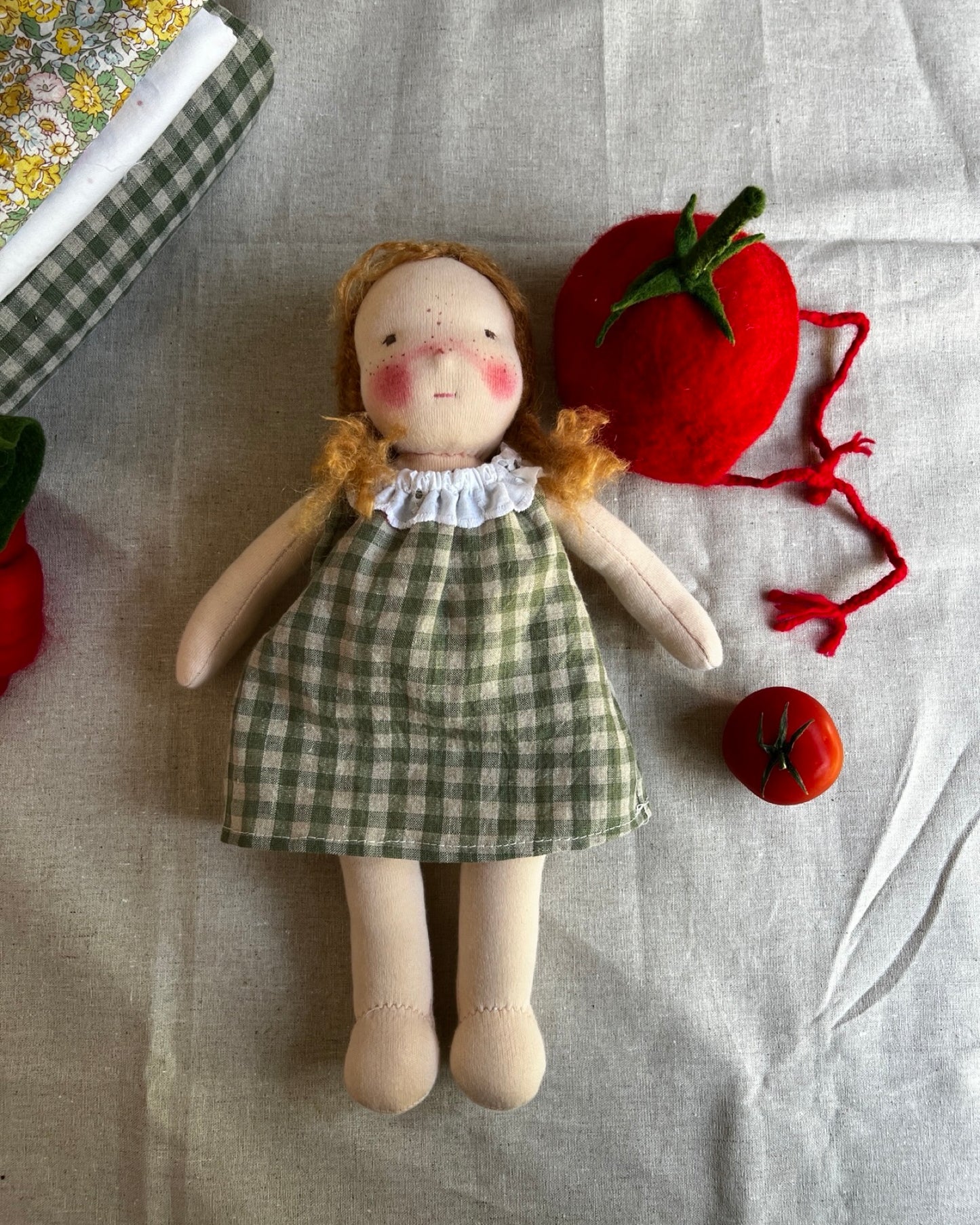Tomato Friend Dress-Up|Fair Skin