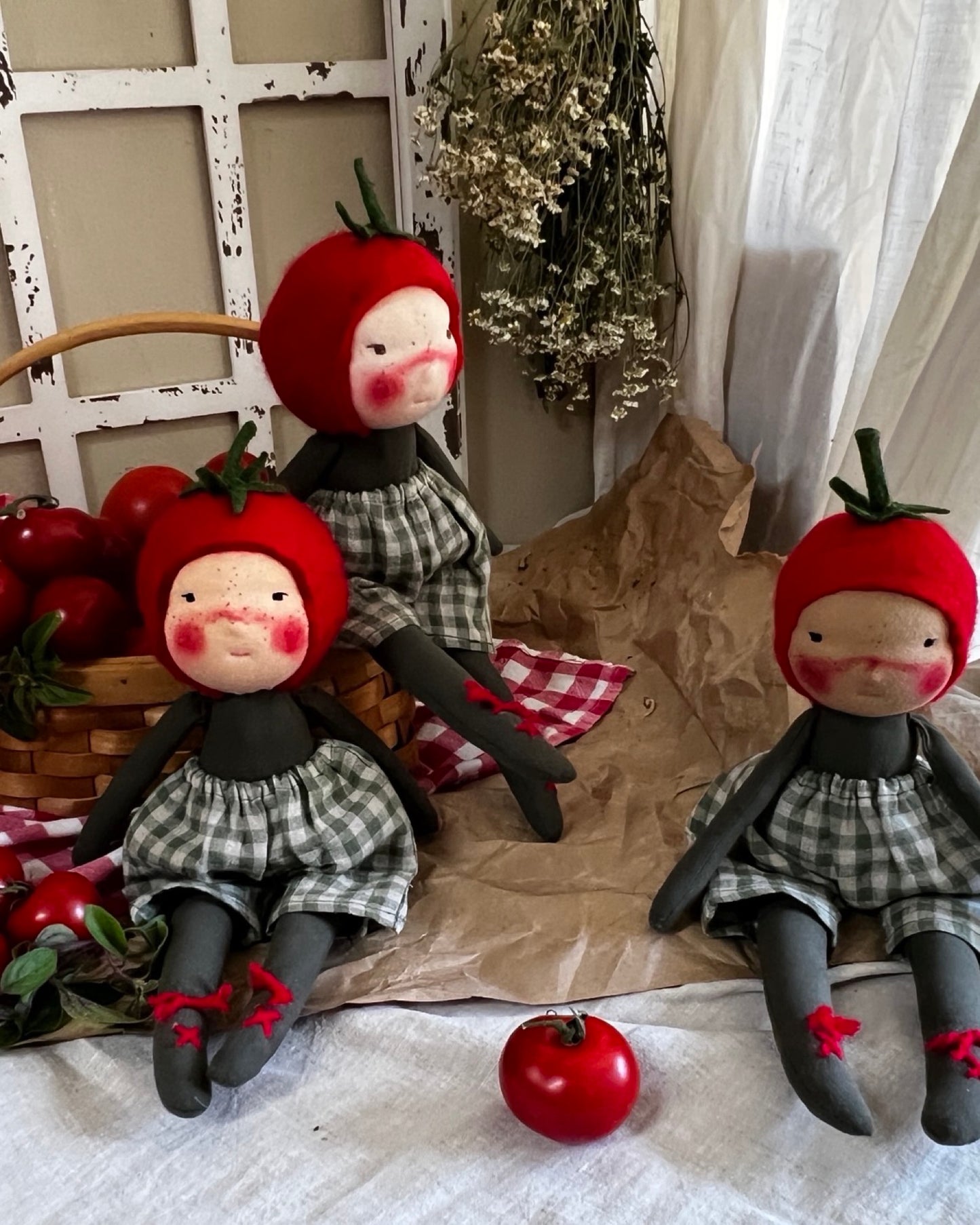 Red Tomato Friend | Fair Skin